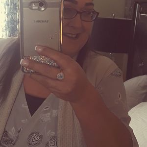 Meet your Posher, Justine